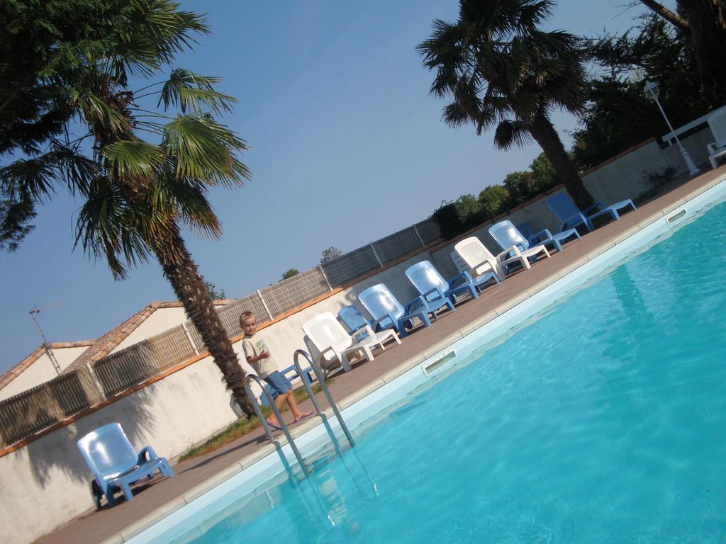 Le Clos Fleuri Hotel Medis ภายนอก รูปภาพ